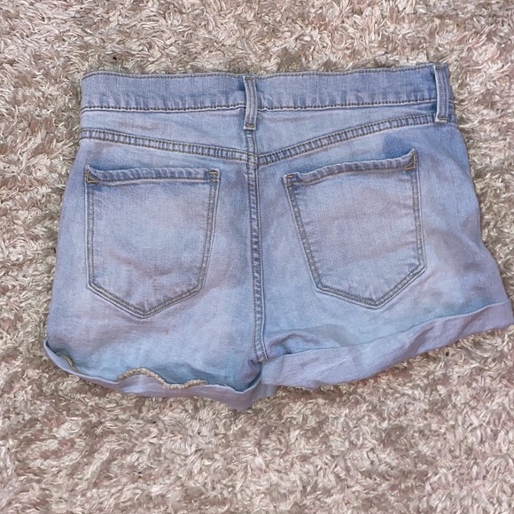 Old navy shorts - Picture 2 of 3